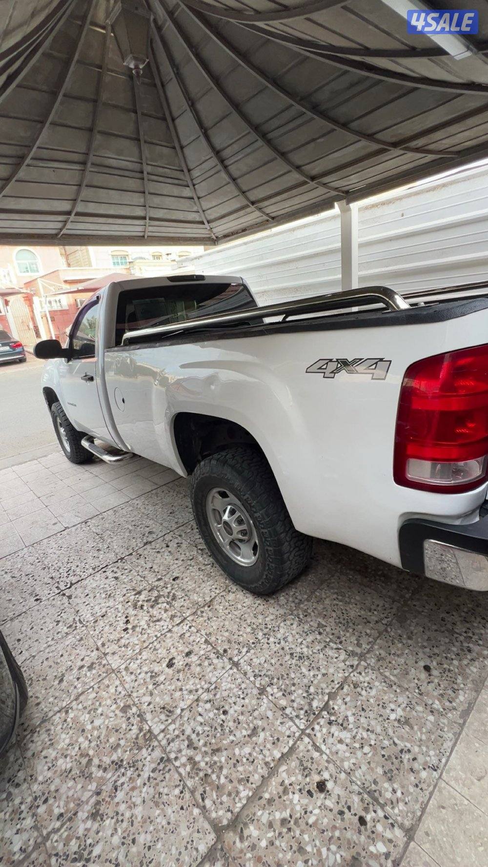 للبيع جمس Hd موديل ٢٠١١ دبل ارضي ماشي ٣٤٠ تقريباً1