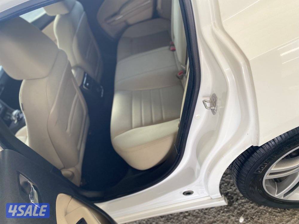 للبيع تشارجر 2014 نظيفه2