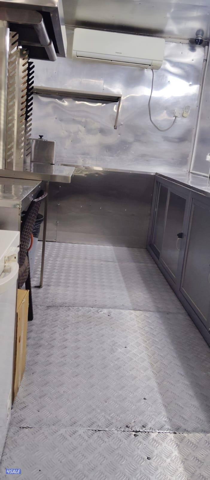 للبيع فودترك ايسوزو 2013 مجهز بالكامل لمطعم او بقاله4