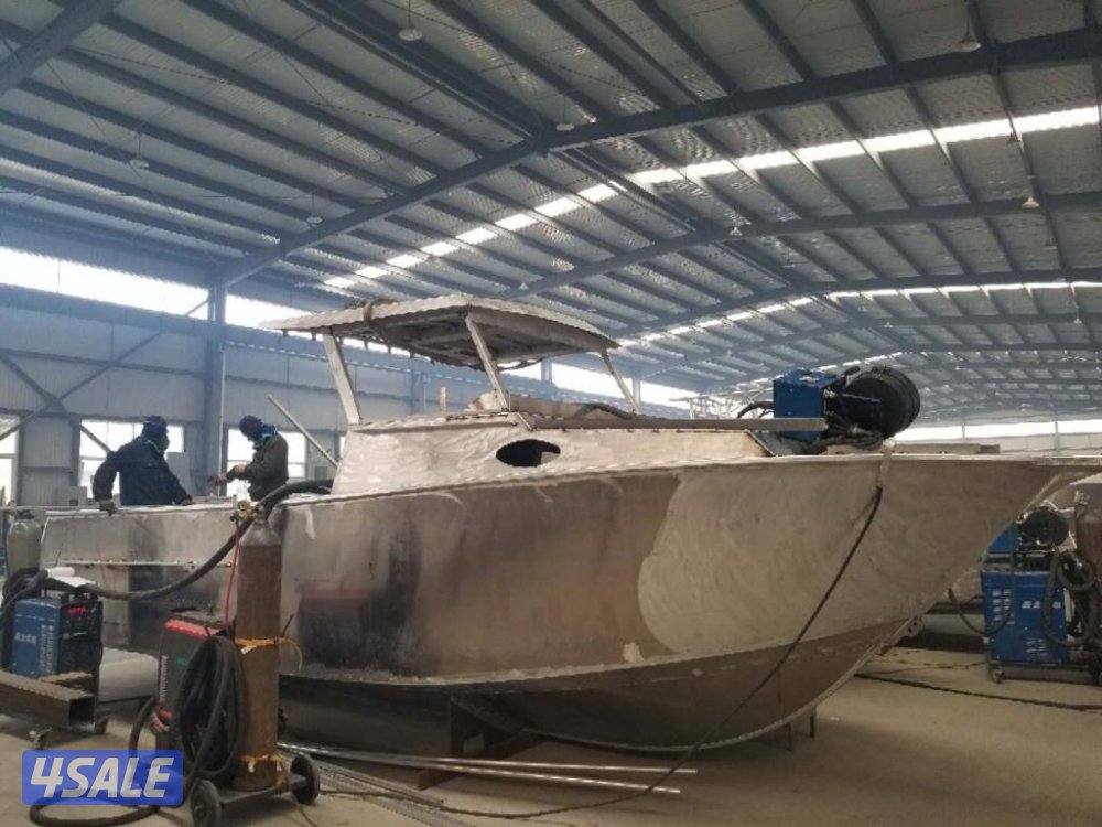 للبيع طراد ٢٨ قدم موديل ٢٠١٩ قصه استرالية بحالة الجديد4