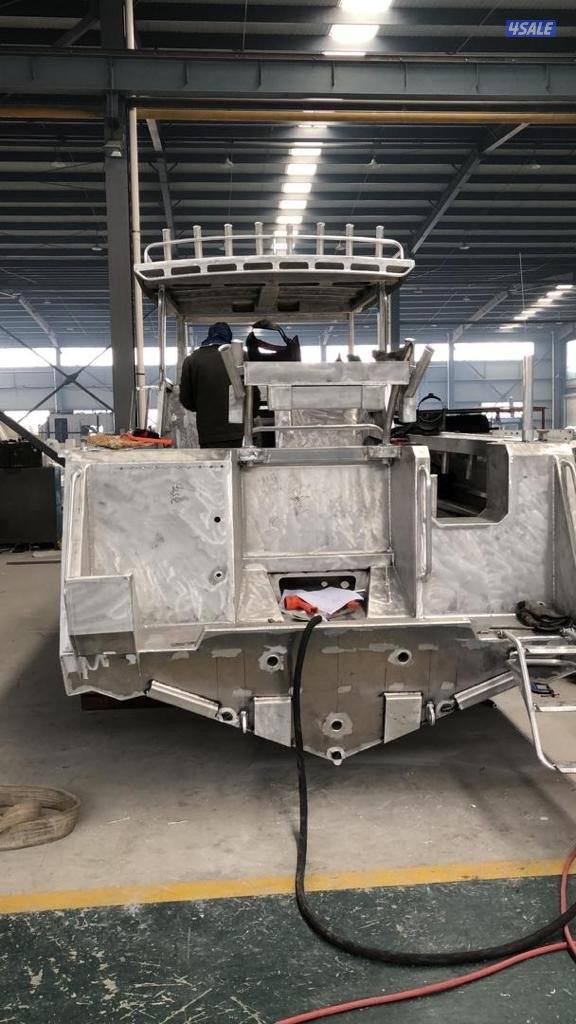 للبيع طراد ٢٨ قدم موديل ٢٠١٩ قصه استرالية بحالة الجديد14