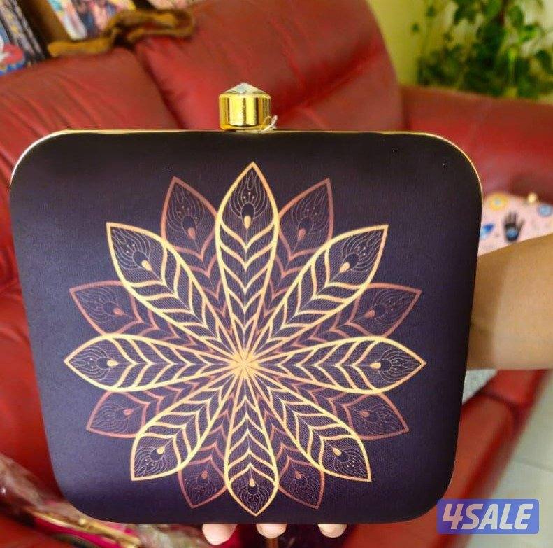 High-quality bags and clutches3