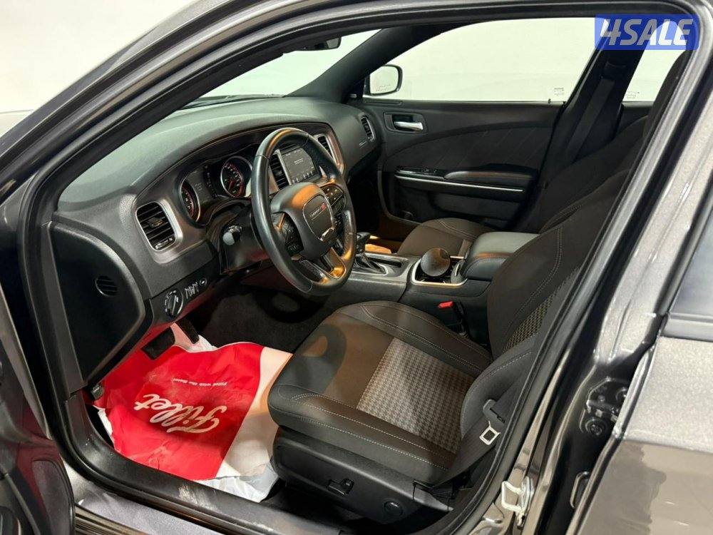 21/70616 Dodge Charger SXT 20235
