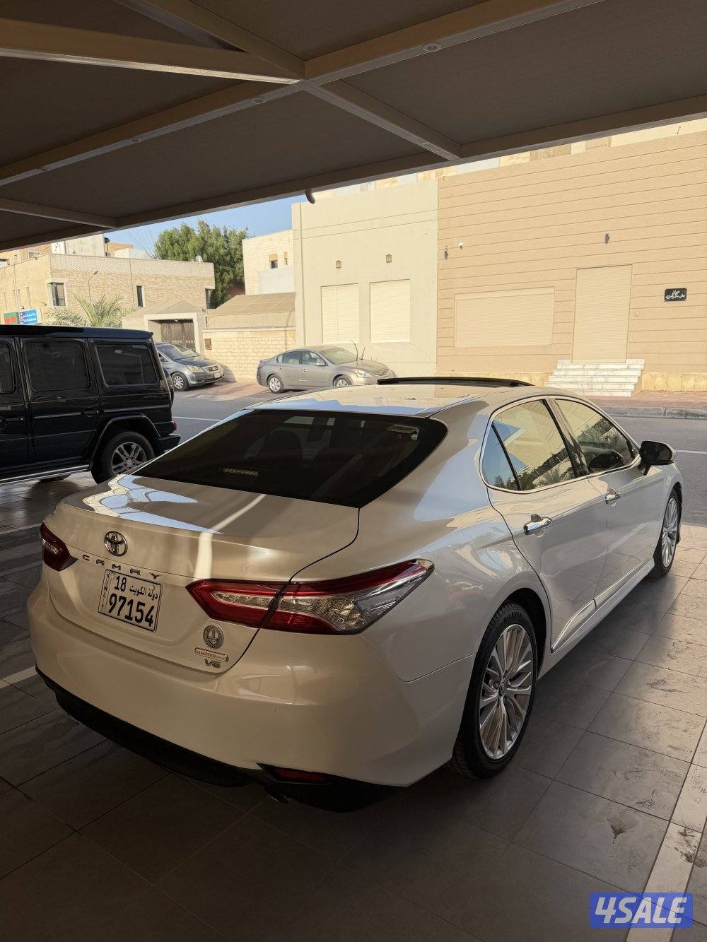 للبيع كامري 2020 ليمتد عداد 178 صبغ وكاله عدا قطعة3