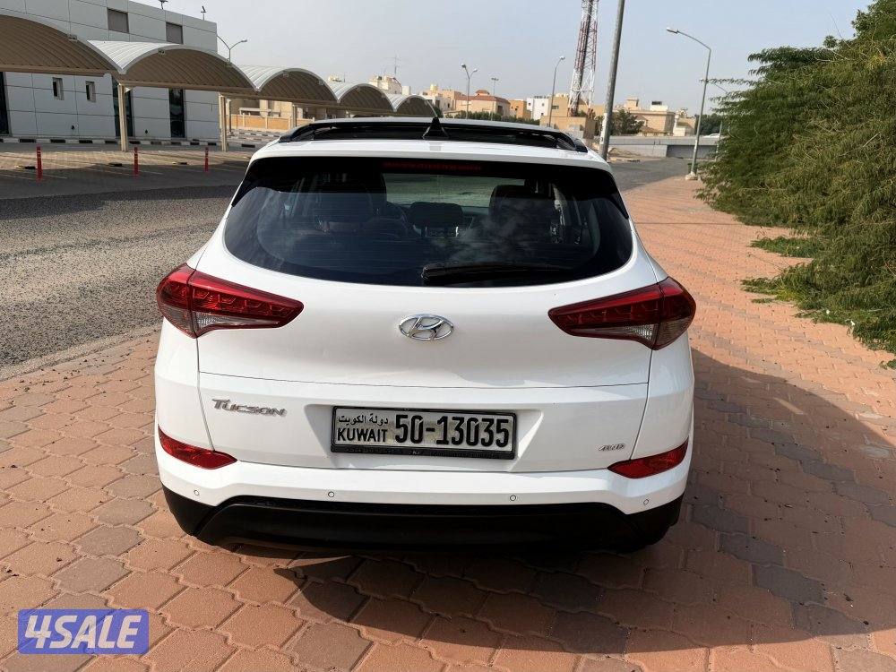 Tucson 2017 limited panorama1