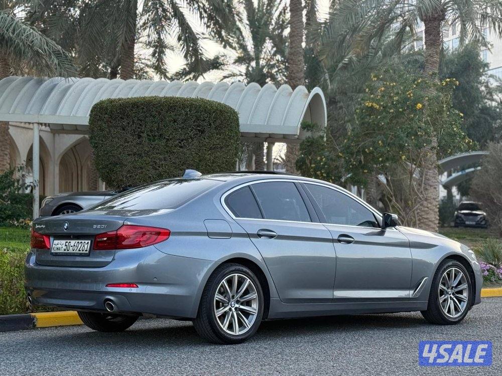 BMW 520i7