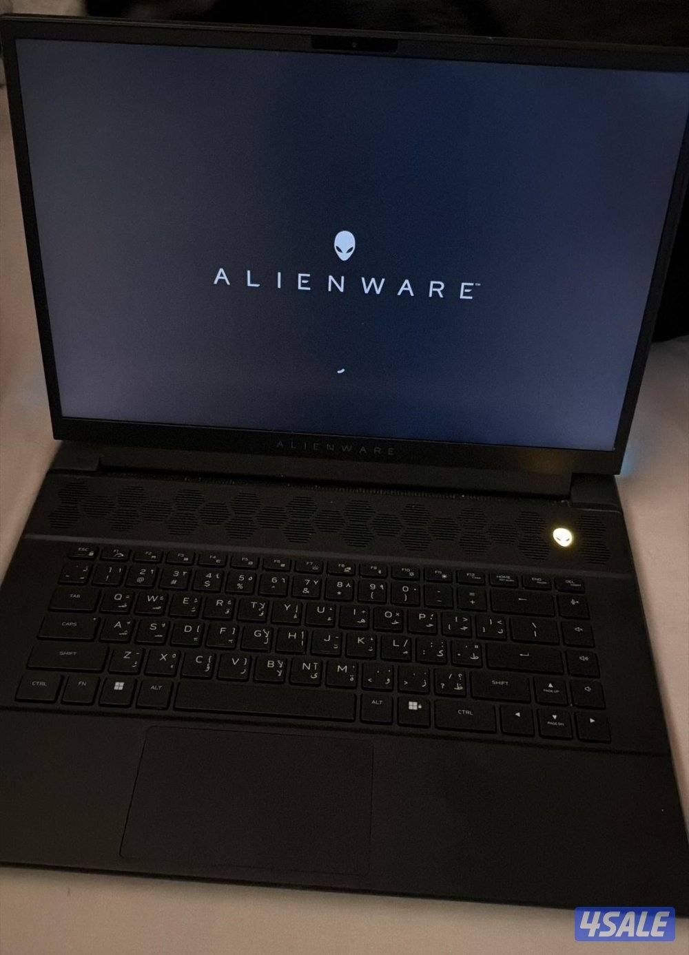 Gaming Laptop Alienware 16inch 4070 13th gen i7-13700HX 32Ram 1TB0