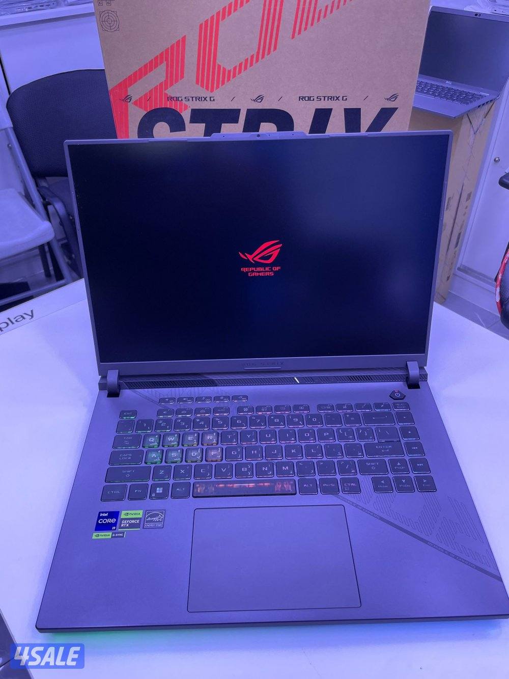 للبيع لابتوب ASUS ROG Strix G161