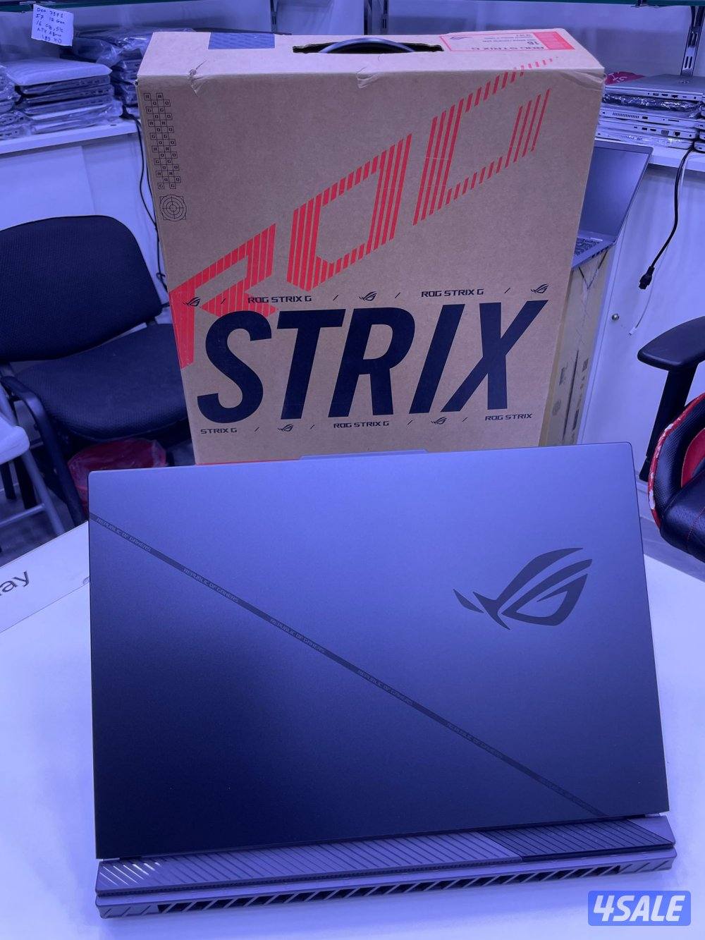 للبيع لابتوب ASUS ROG Strix G160