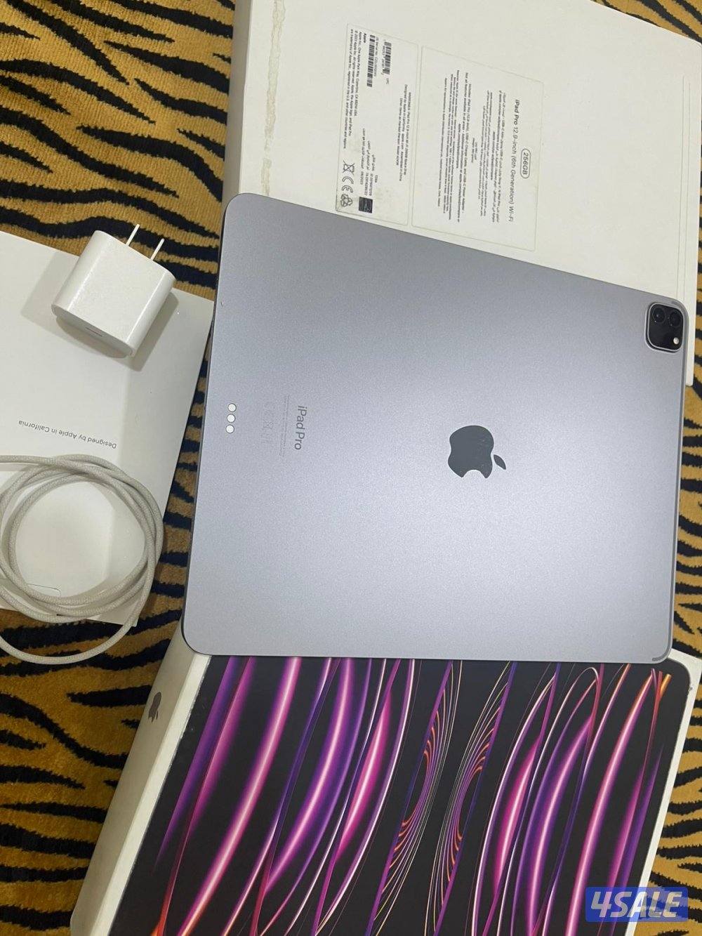 ايباد ابل برو 12.9 انش 256 قيقا الجيل السادس ام تو m2 بطارية 100 نظيف0