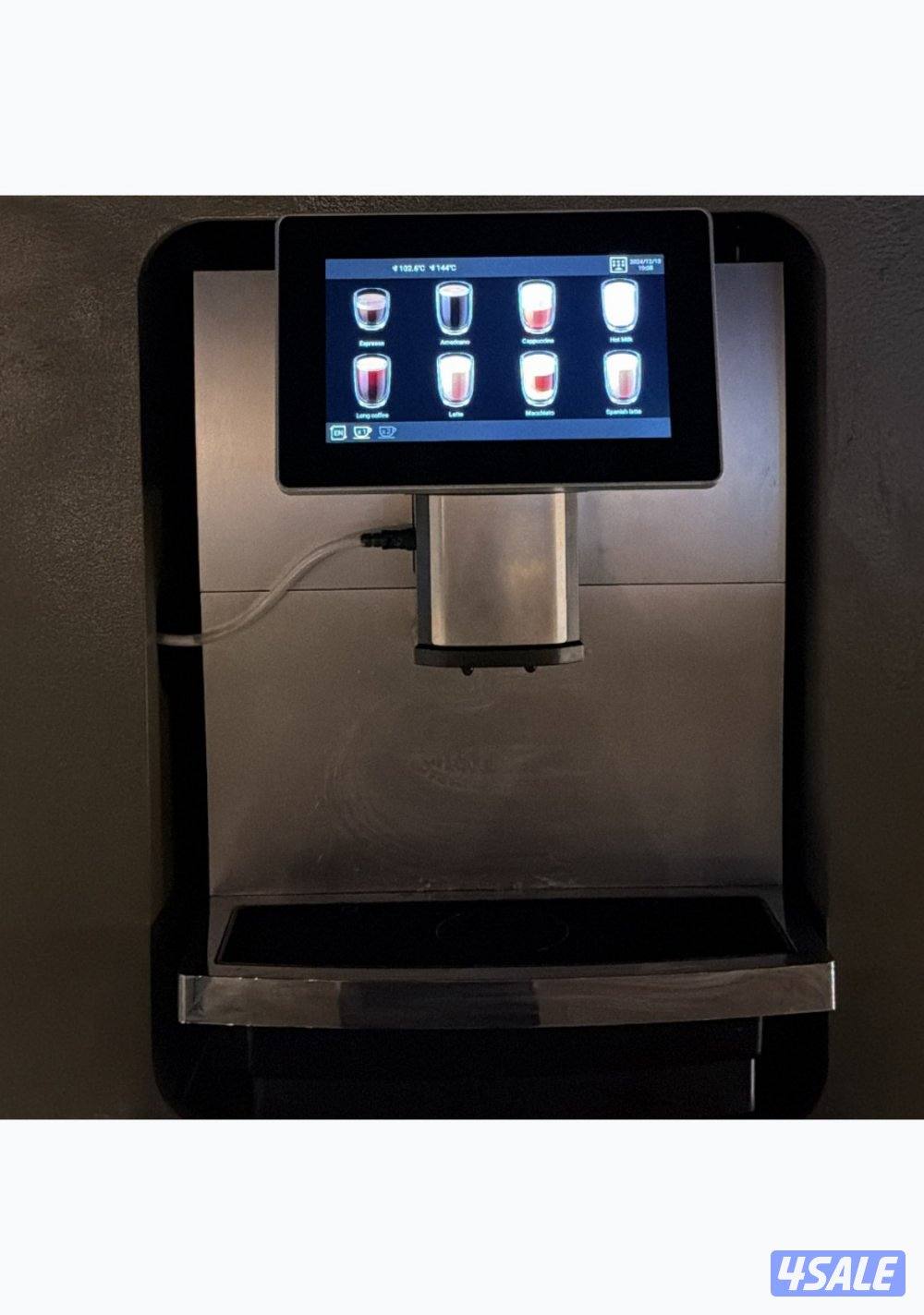 مكينة قهوة ذاتيه استعمال نظيف ماصارلها ٣ شهور عندي0