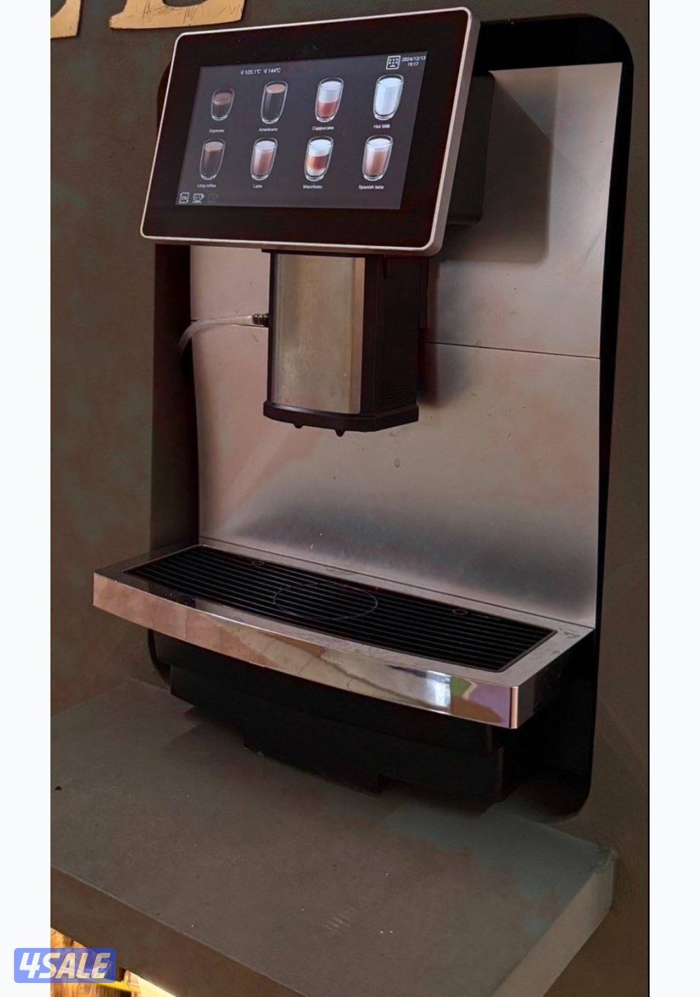 مكينة قهوة ذاتيه استعمال نظيف ماصارلها ٣ شهور عندي3