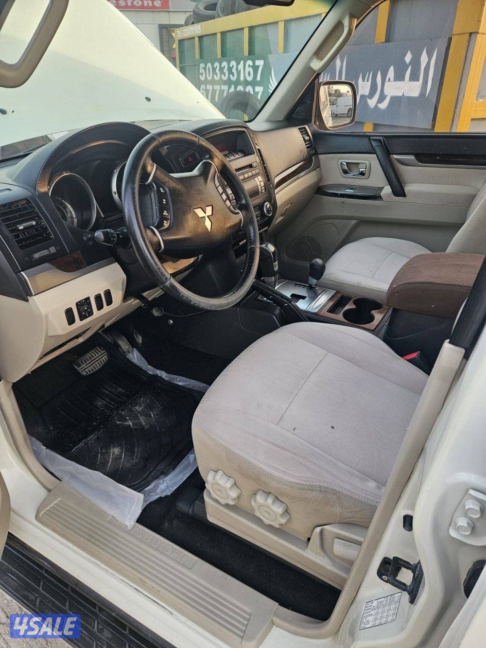 سيارة ميتسوبيشي باجيرو موديل 2014 بحاله ممتازة6