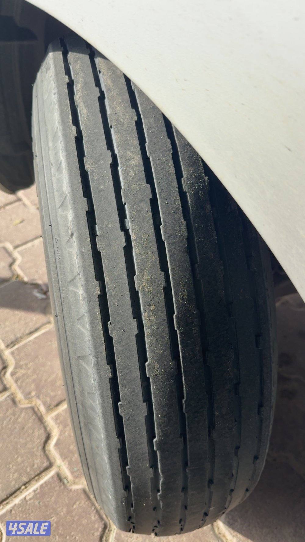 للبيع اربع رنقات هلل ٦ براغي مع بوالينهم1