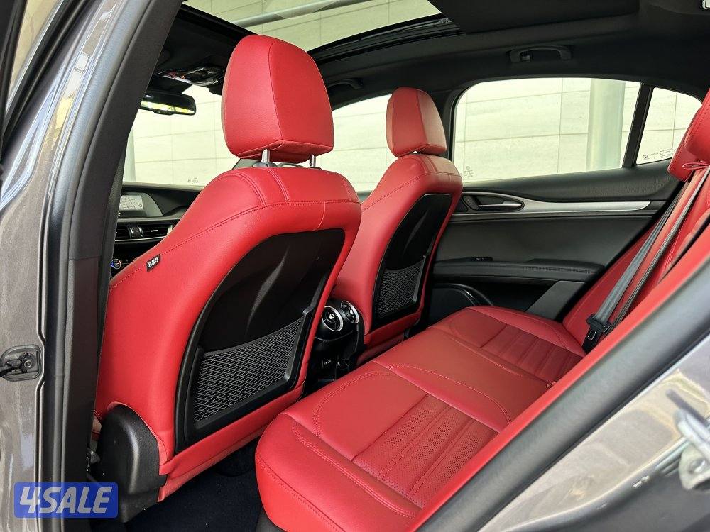 الفاروميو تحت الكفاله Q49