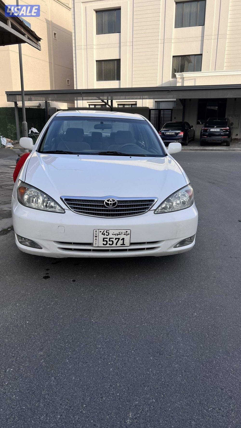 للبيع كامري 2004 gli ٤ سلندر3