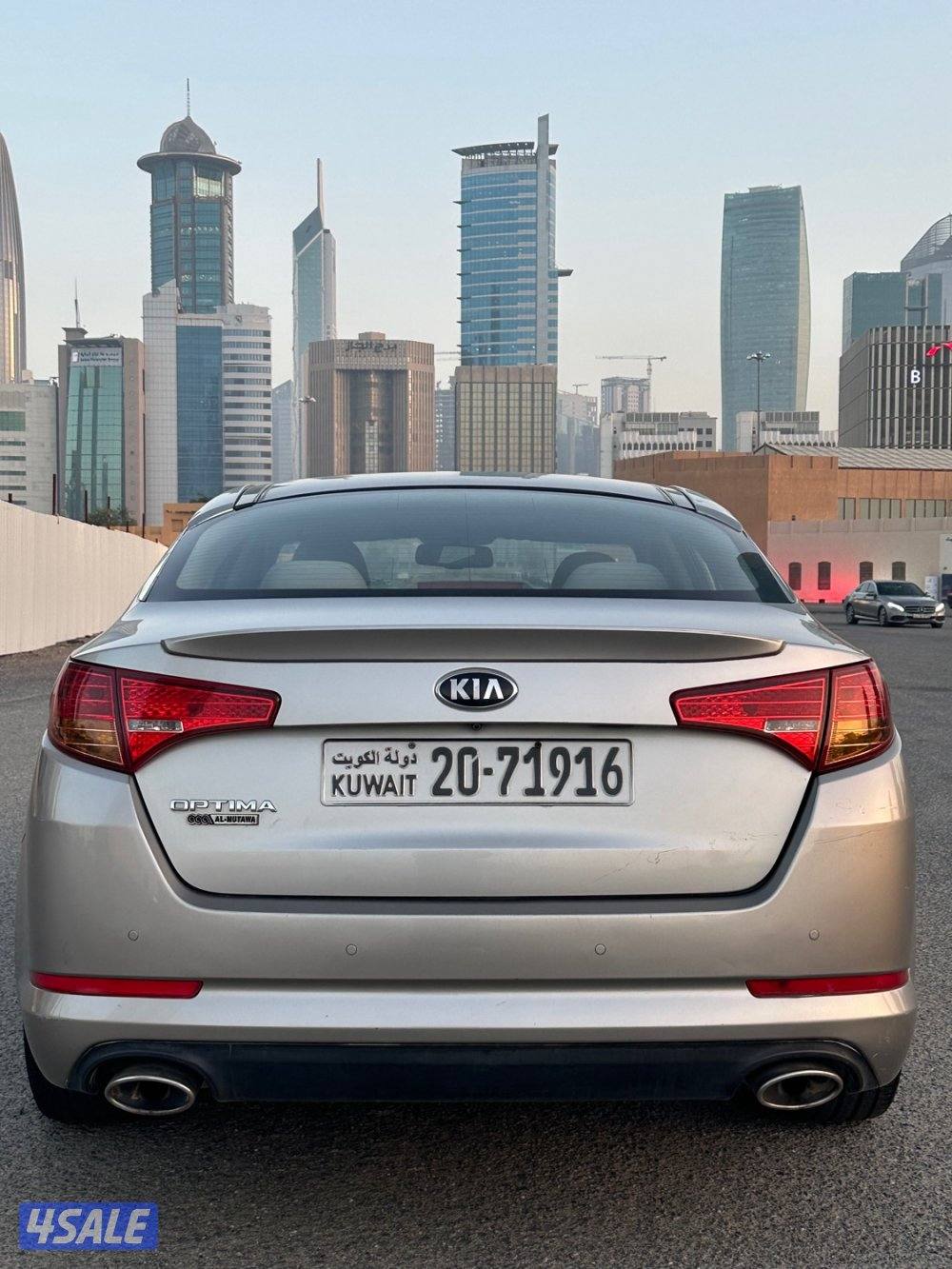 كيا اوبتيما_موديل 2013_صبغ الوكالة_ مرفق الفحص_عداد 67 Km فقط4