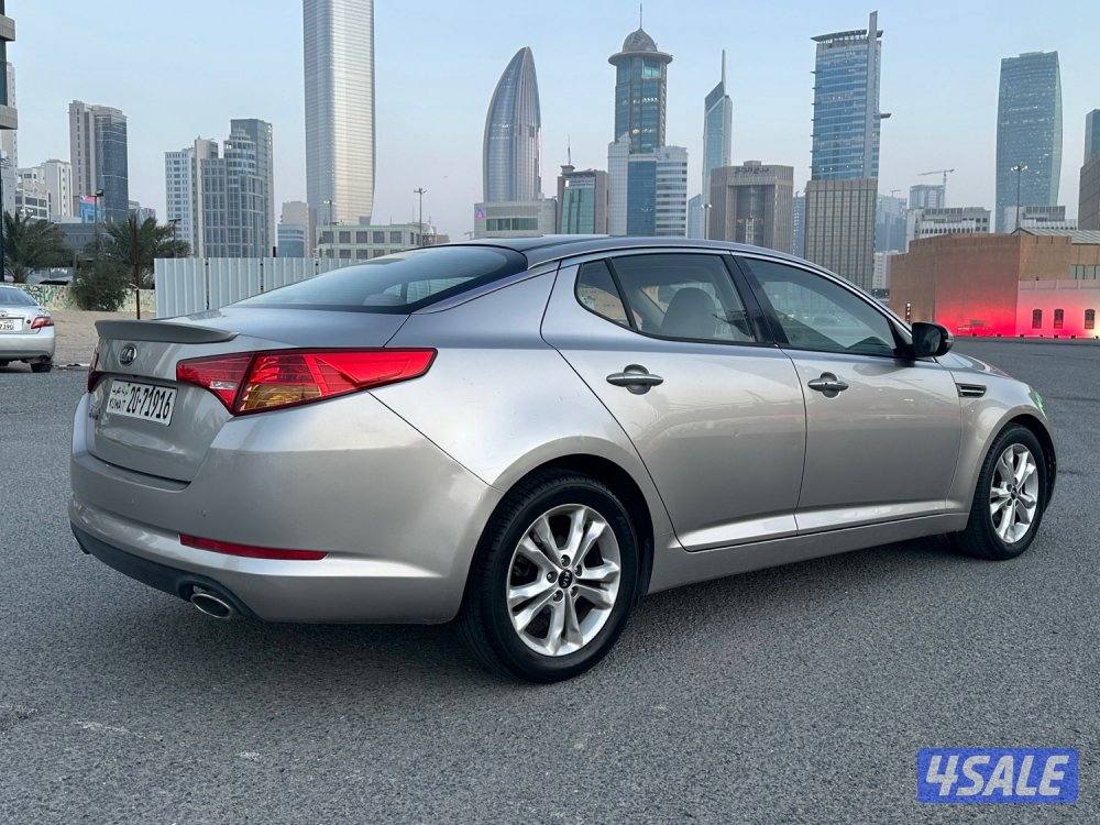 كيا اوبتيما_موديل 2013_صبغ الوكالة_ مرفق الفحص_عداد 67 Km فقط5