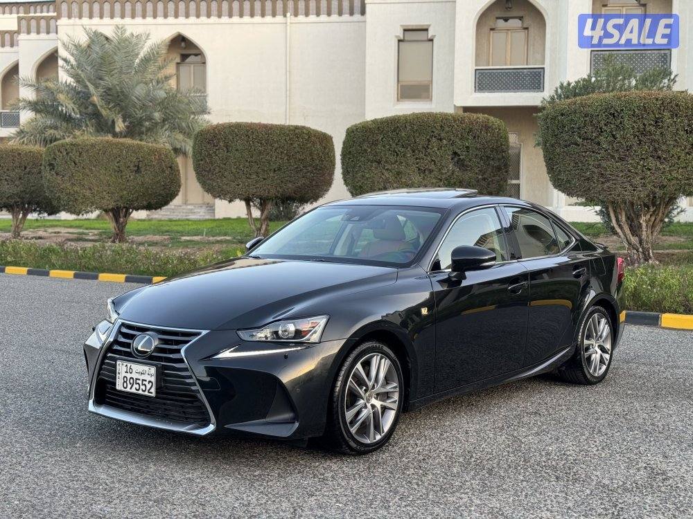 لكزس IS 300 موديل 2019 صبغ الوكاله بحاله الوكاله0