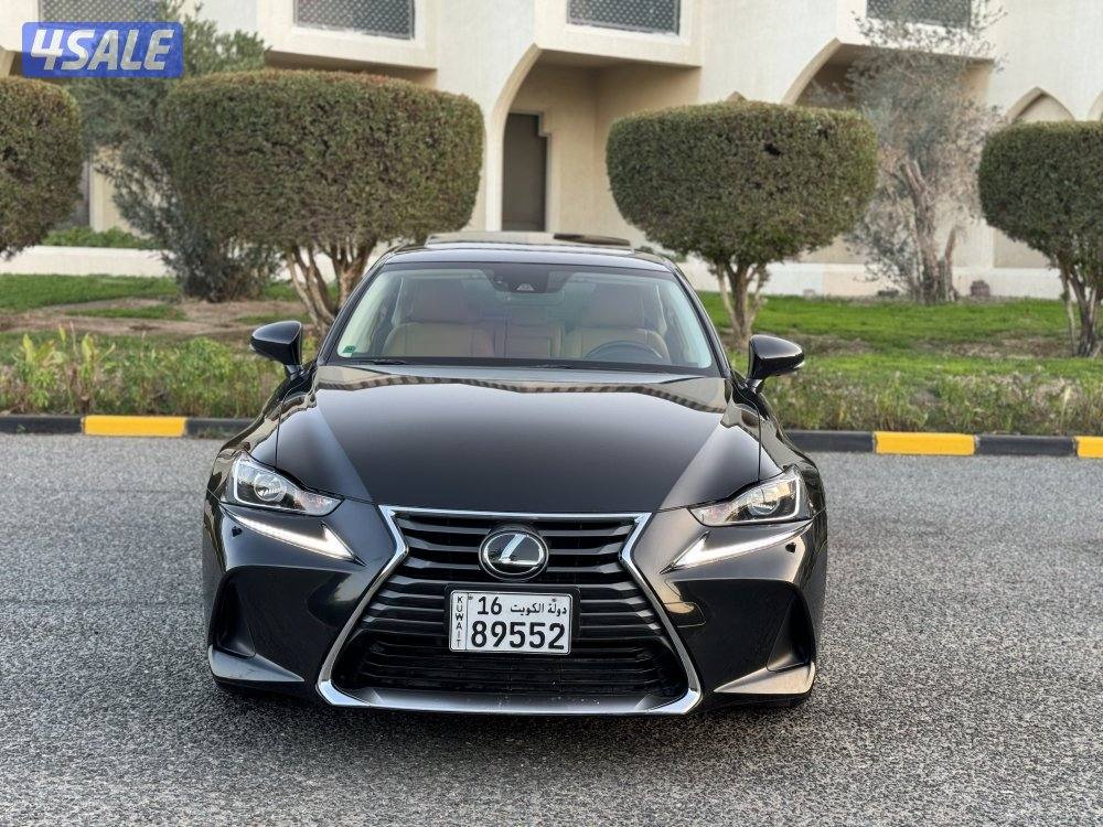 لكزس IS 300 موديل 2019 صبغ الوكاله بحاله الوكاله2