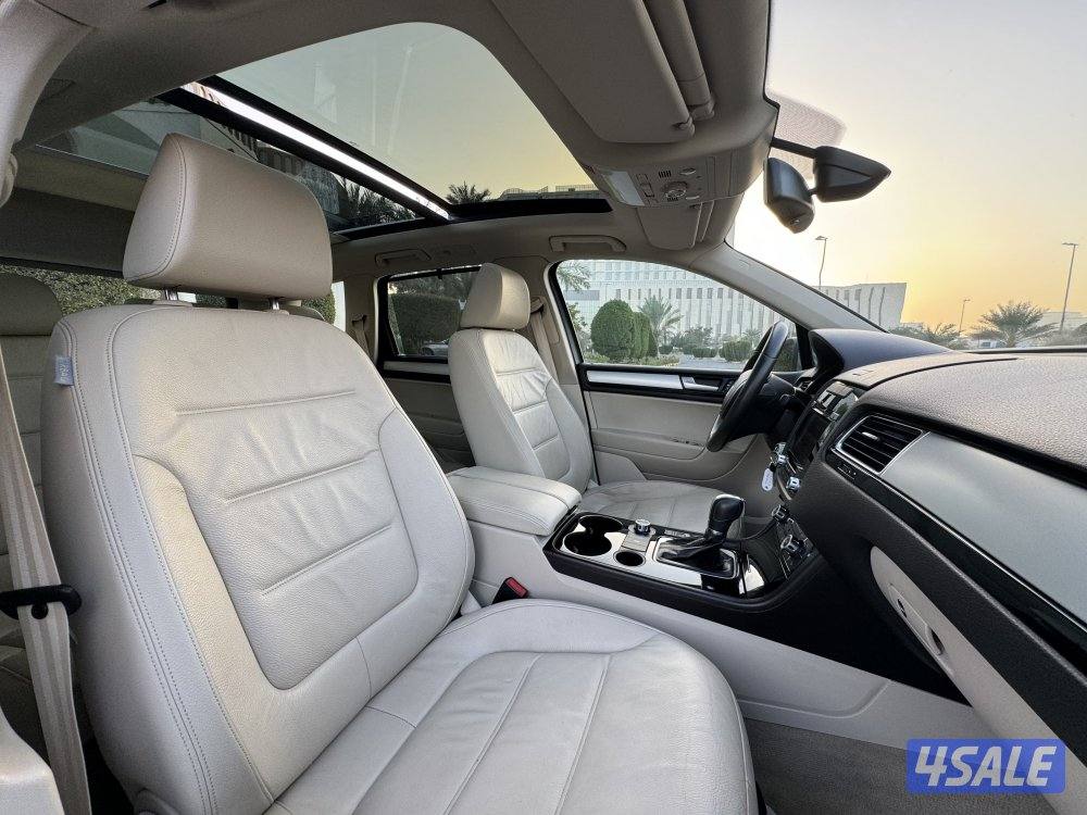 فولكس واجن طوارق موديل 2015 بحاله الوكاله شرط الفحص9