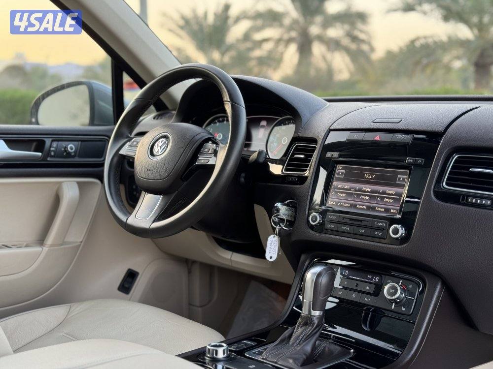 فولكس واجن طوارق موديل 2015 بحاله الوكاله شرط الفحص13