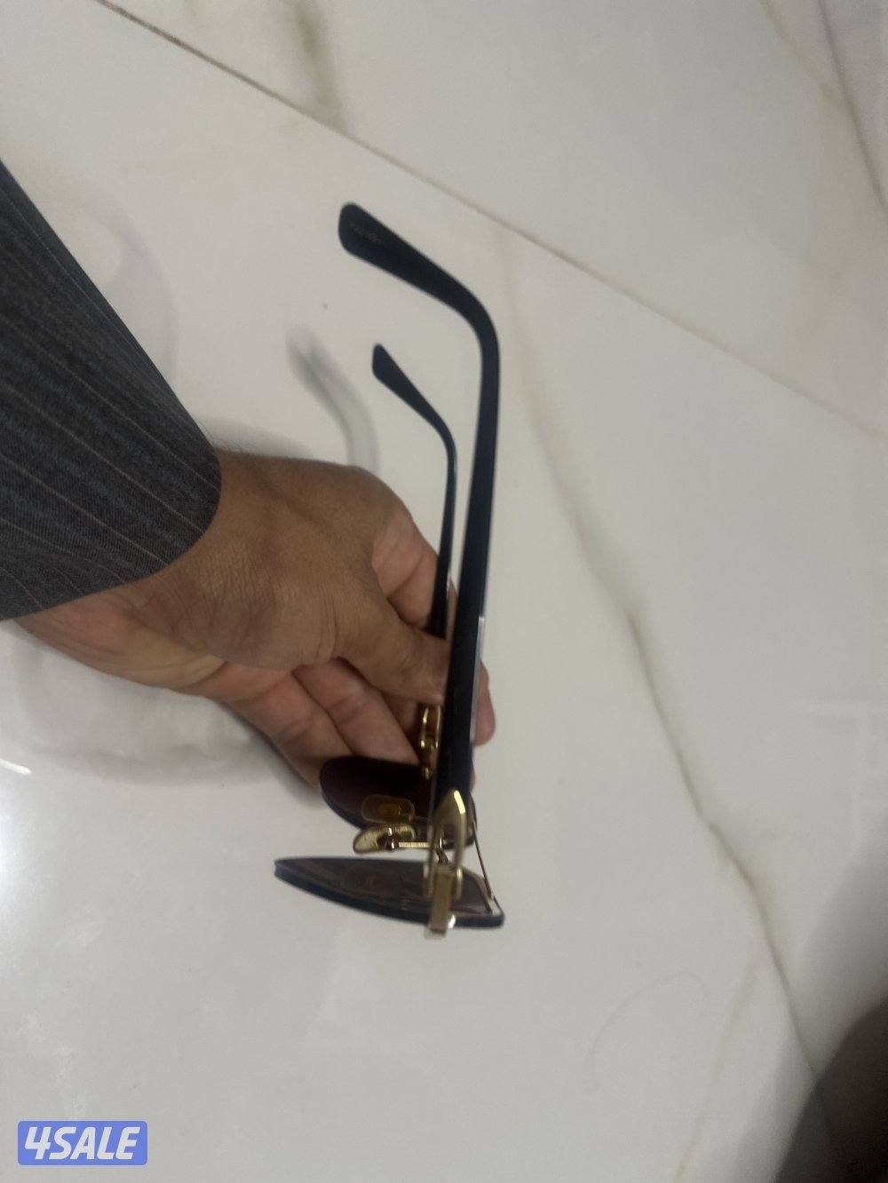 البيع  نظارة كارتير1