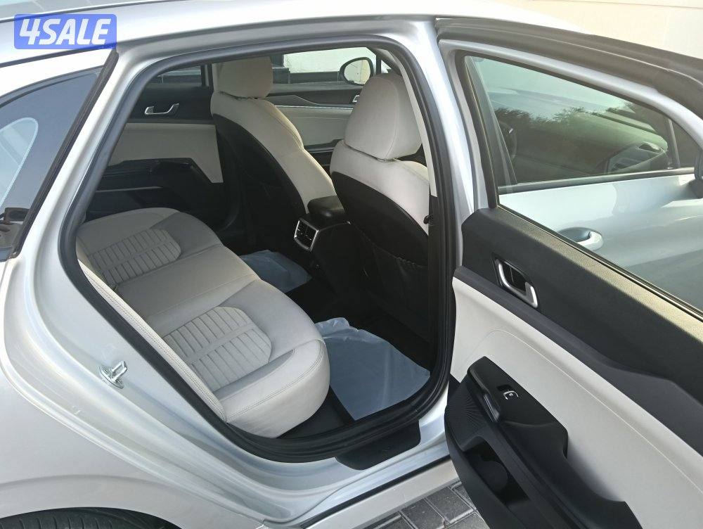 السالمية كيا K5 موديل 20218