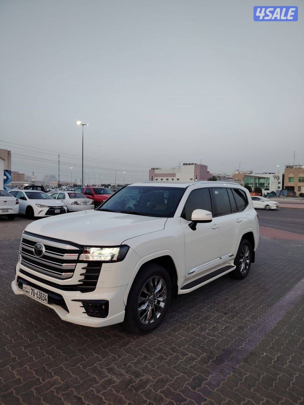 لاند كروز ايرو S تون تيربو 2023 بحاله الوكاله عداد 142 الف0