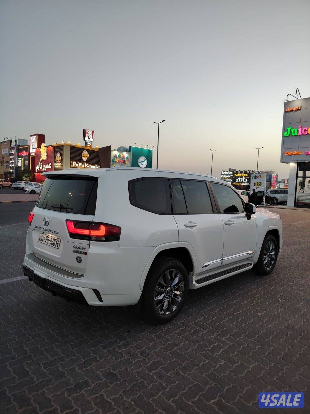 لاند كروز ايرو S تون تيربو 2023 بحاله الوكاله عداد 142 الف4