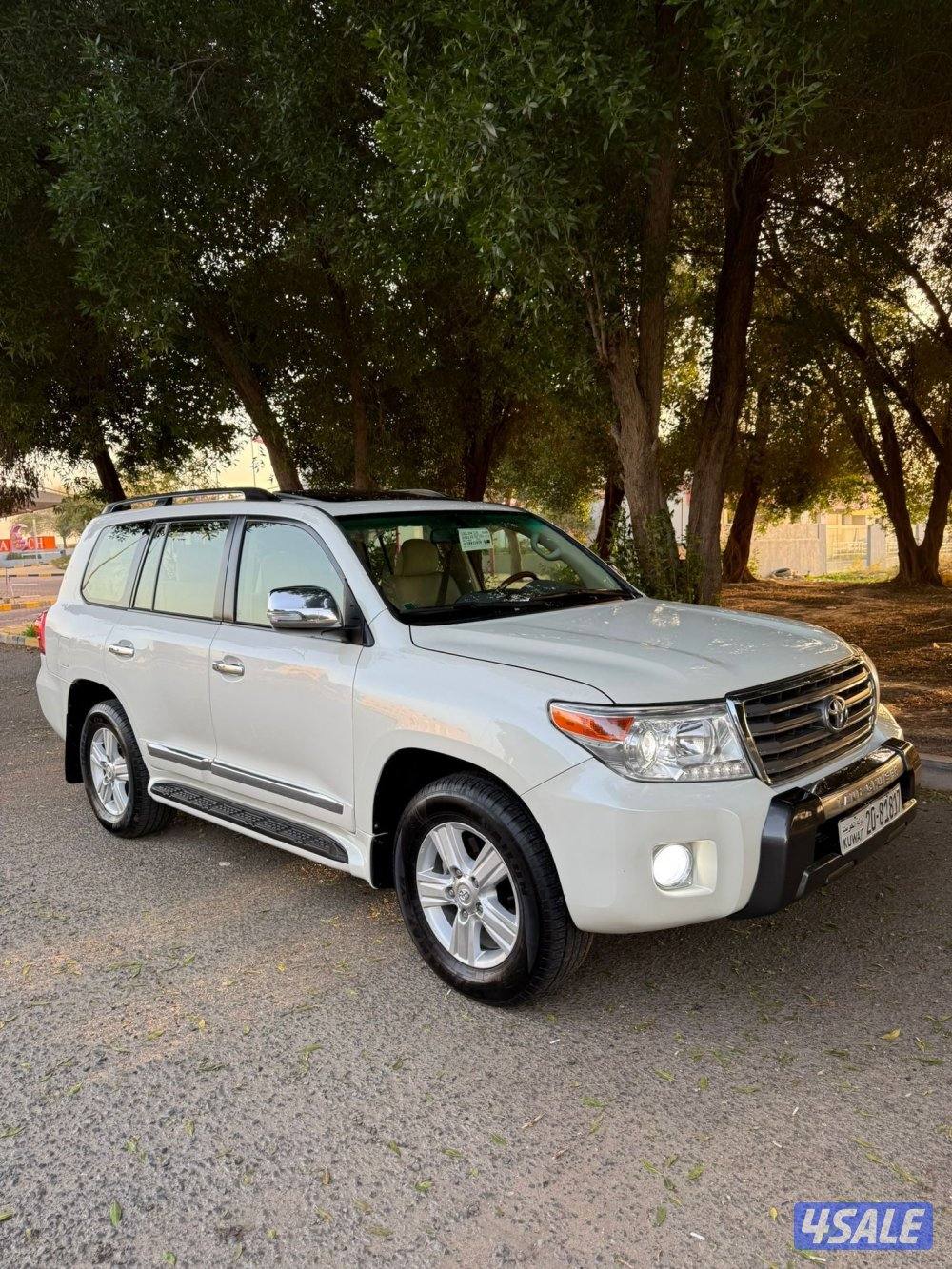 لاند كروز 2013 الساير عداد 280 الف0