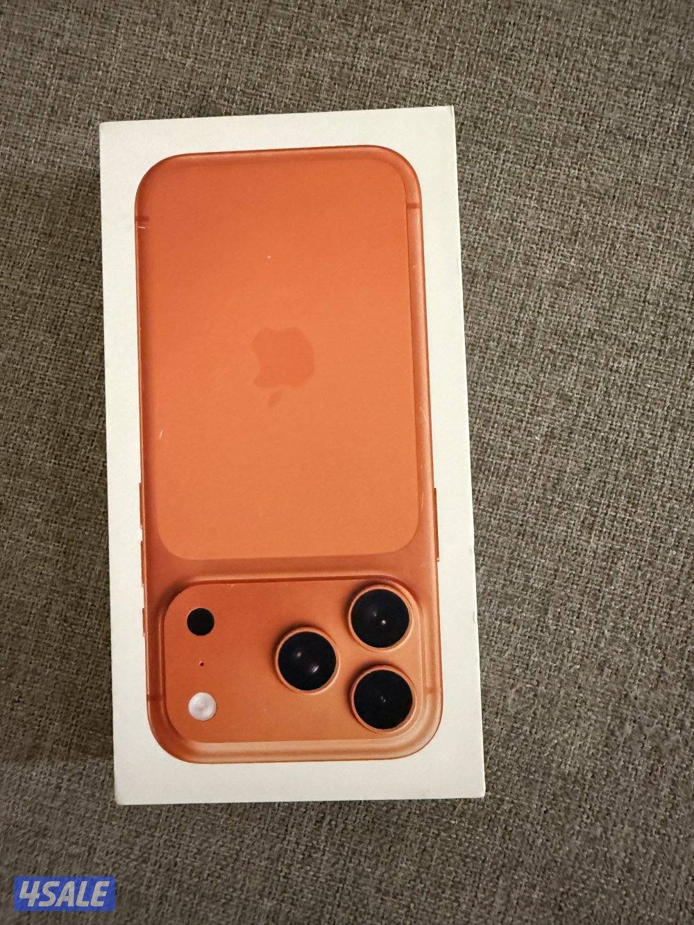 آيفون 17 برو برتقالي 256 جديد بالكرتون من أكسيت الغانم0