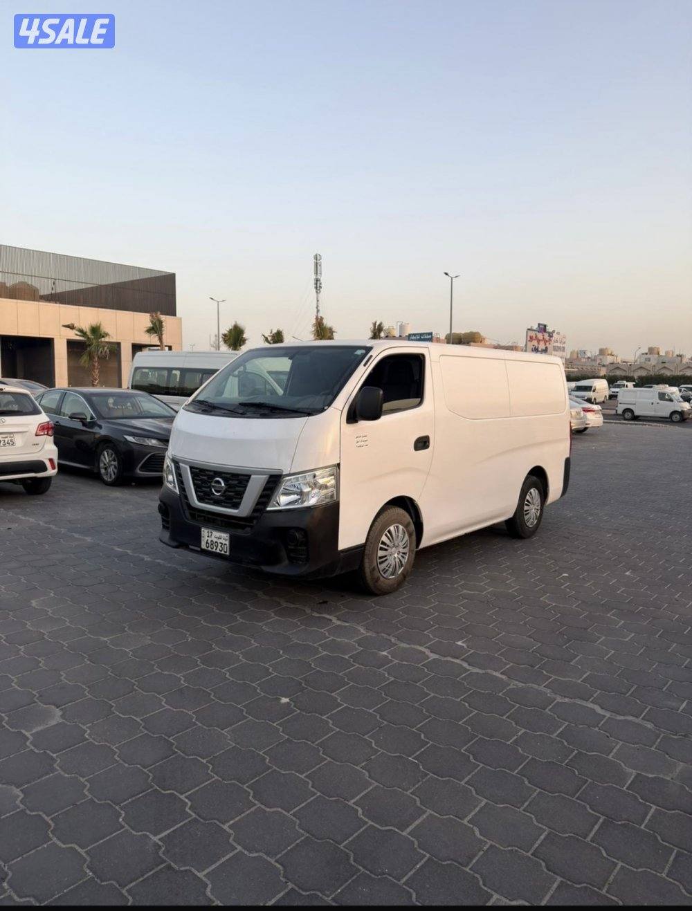 للبيع باص نيسان قير تماتيك 20202