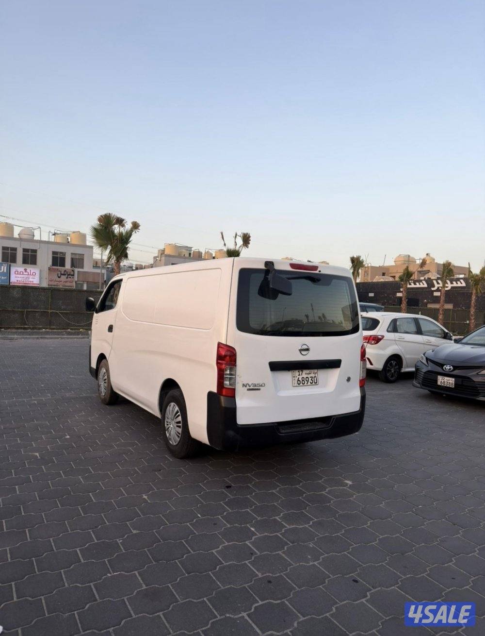 للبيع باص نيسان قير تماتيك 20207