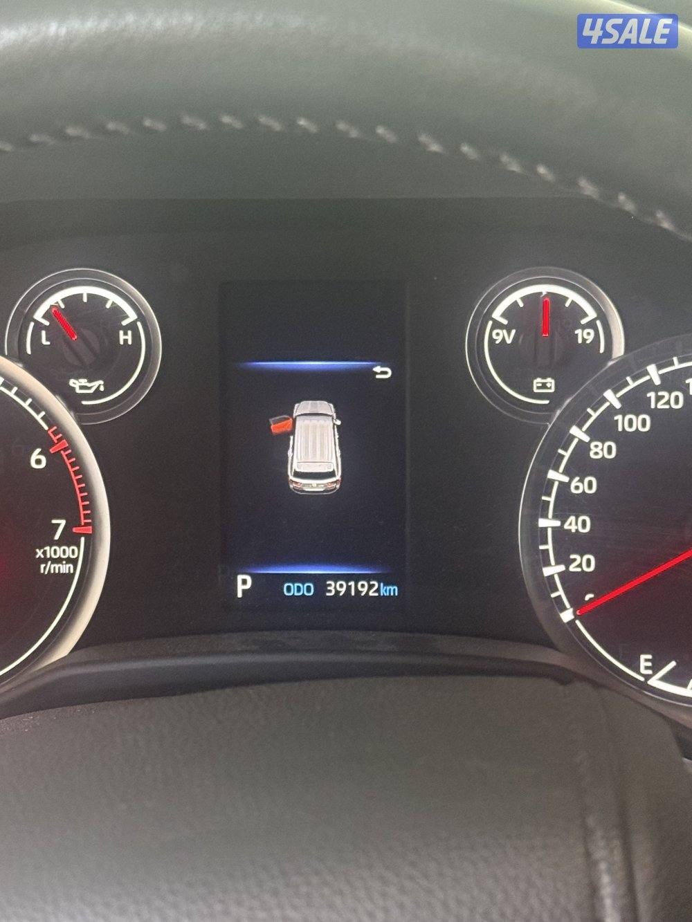 لاند كروزر 2024 ايرو تون تيربو اللون أسود2