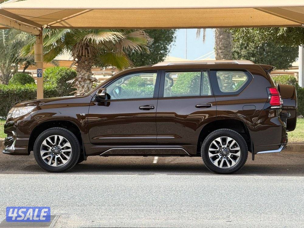 للبيع : تويوتا برادو TXL موديل : 2023 عداد : 52 الف0