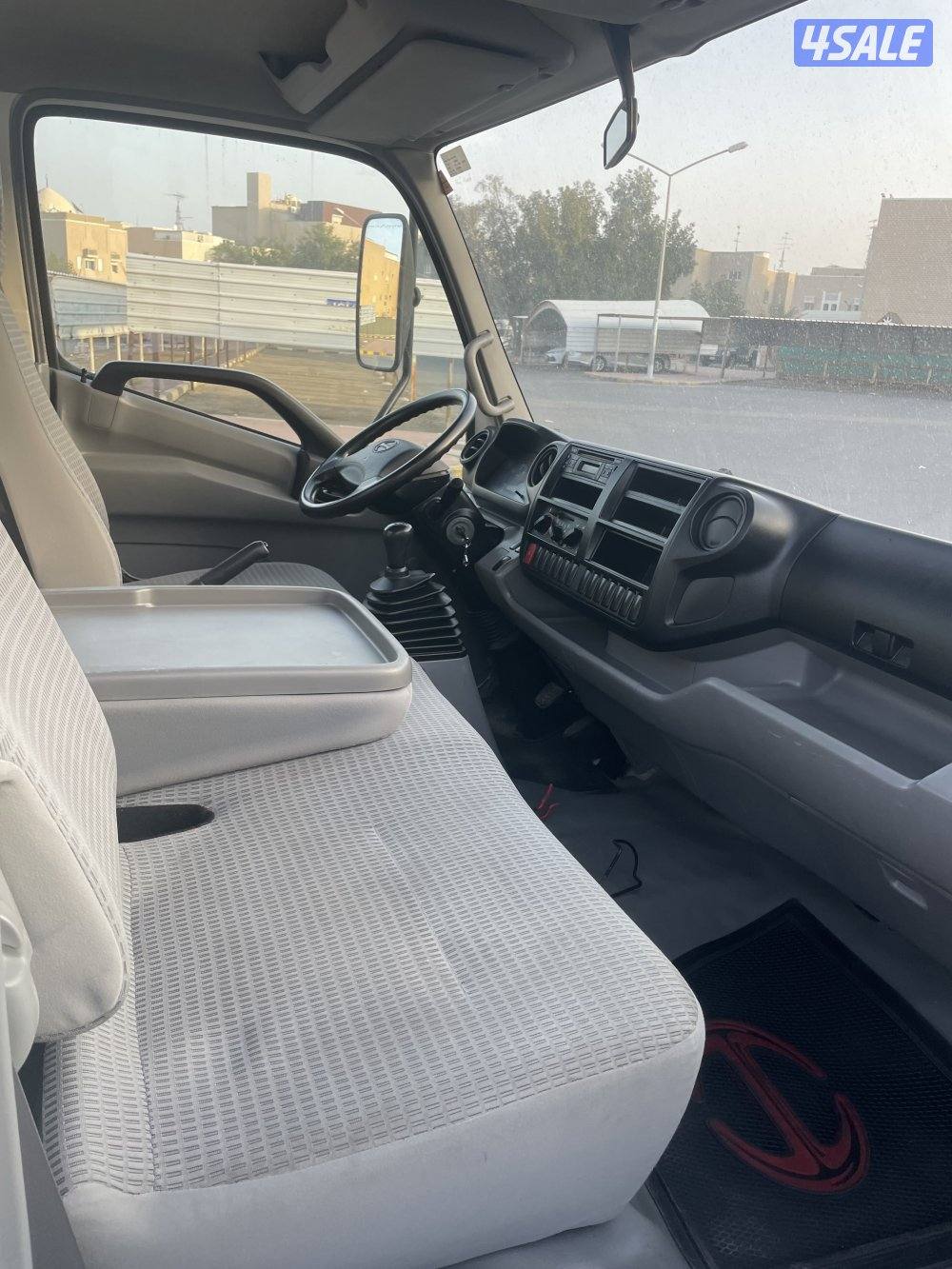 هاف لوري هينو 20204