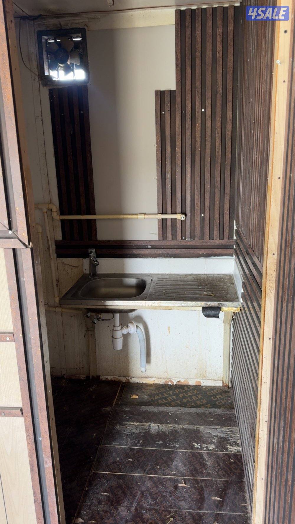 لبيع شاليه ثابت٣/٥6