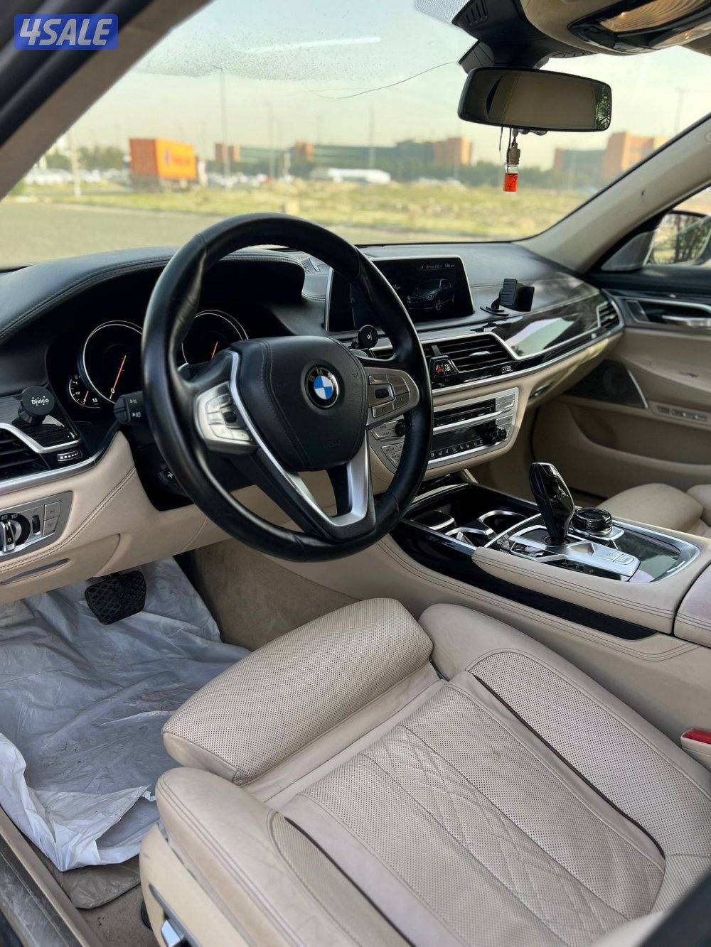 للبيع بي ام 750LI موديل2016 ماشي140 الف6