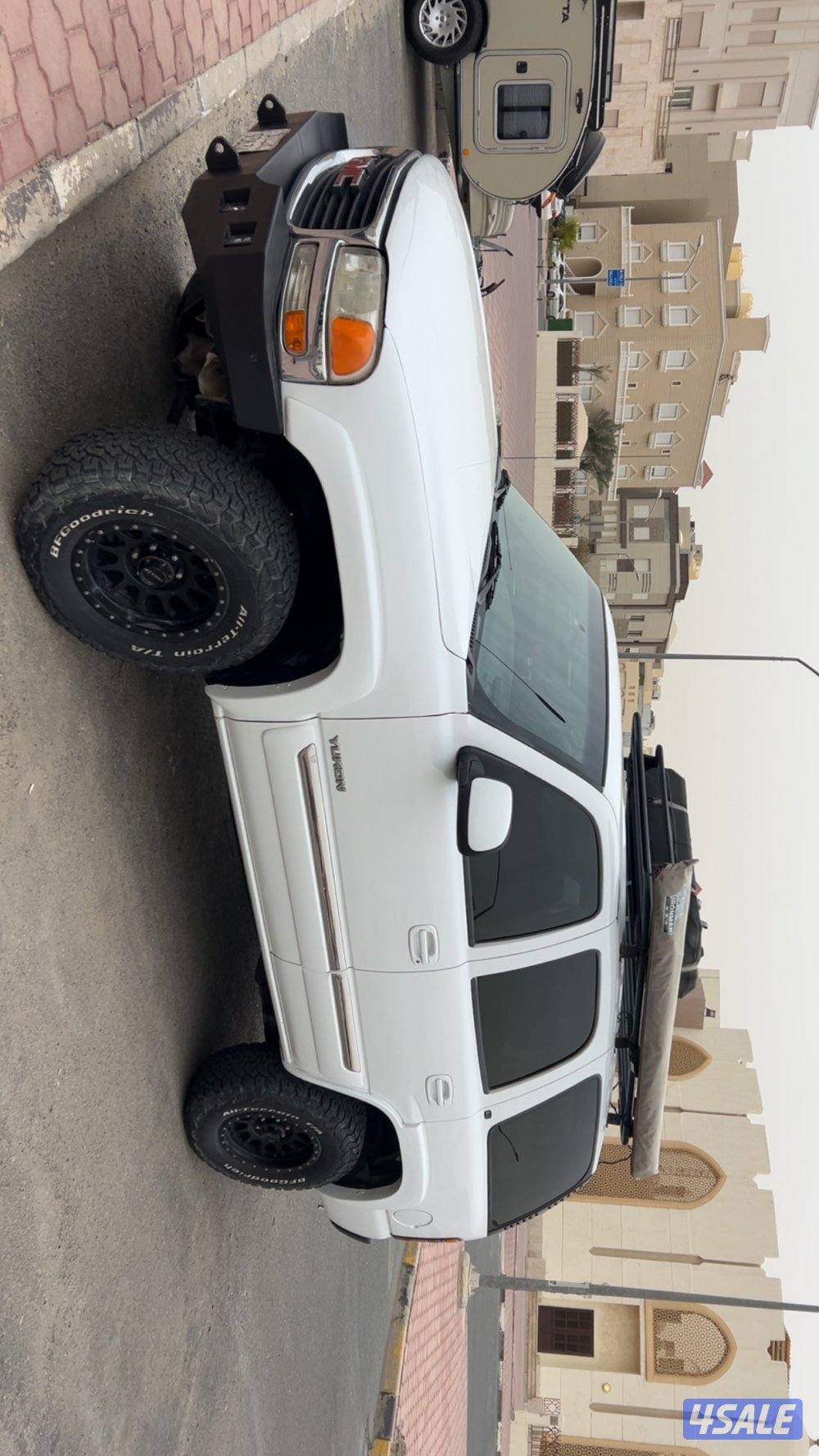 يوكن موديل ٢٠٠٤ دبل قير ساره جامد عليه  سله وتانكي ماي  ومضله1