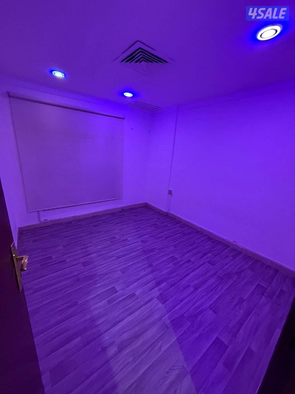 يوجد شقة الايجار غرفة وصالة ومطبخ وحمام تشطيب سوبر لوكس يوجد باركنً9