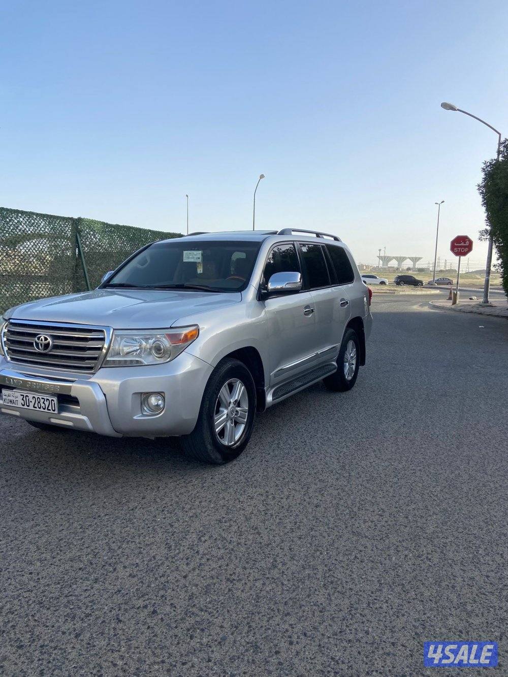 للبيع لاندكروزر موديل 20140