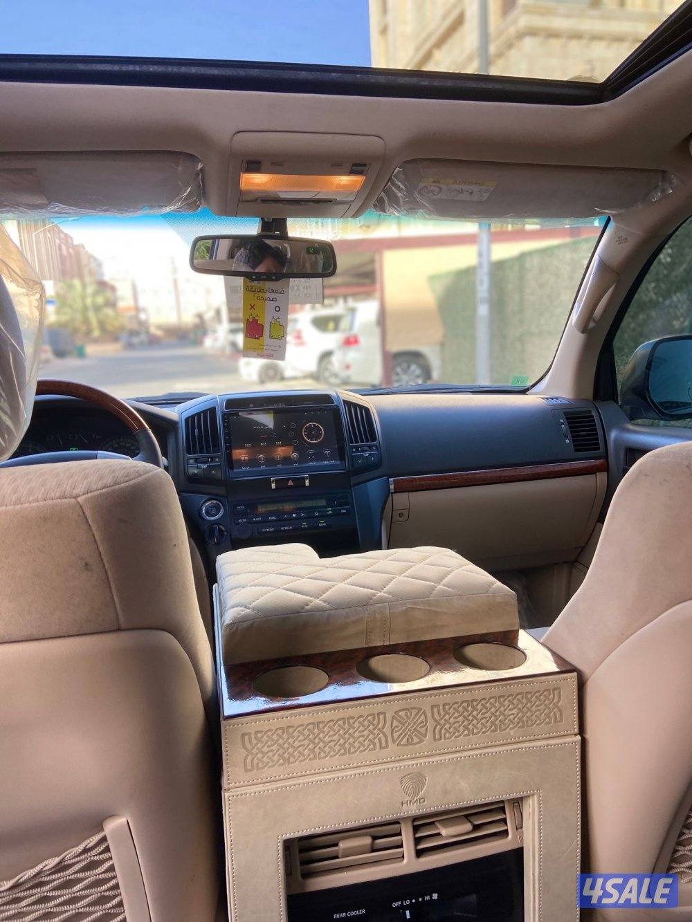 للبيع لاندكروزر موديل 20142