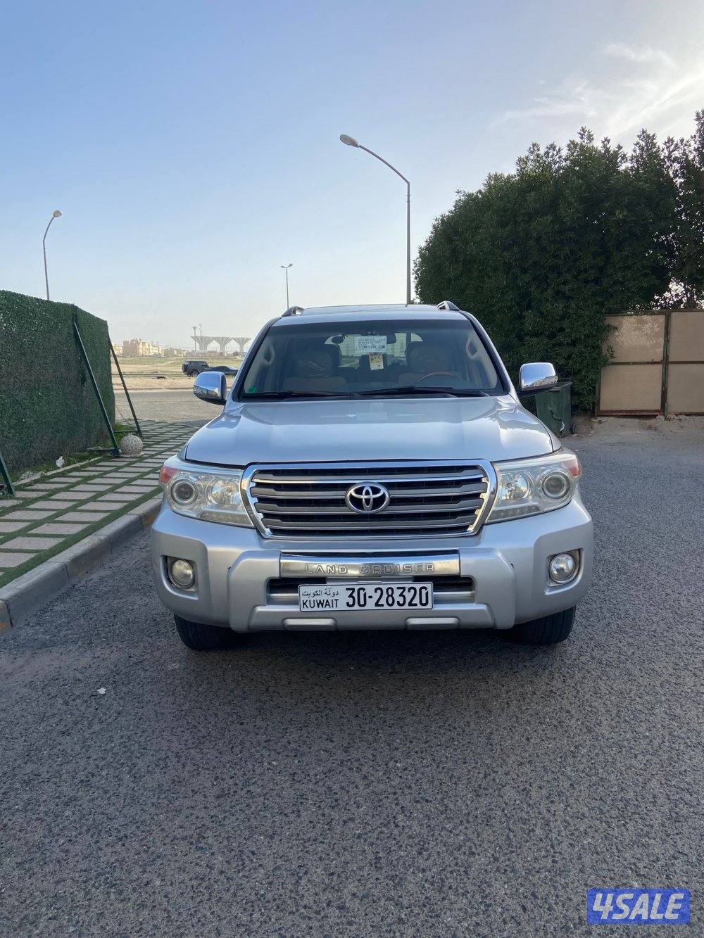 للبيع لاندكروزر موديل 20148