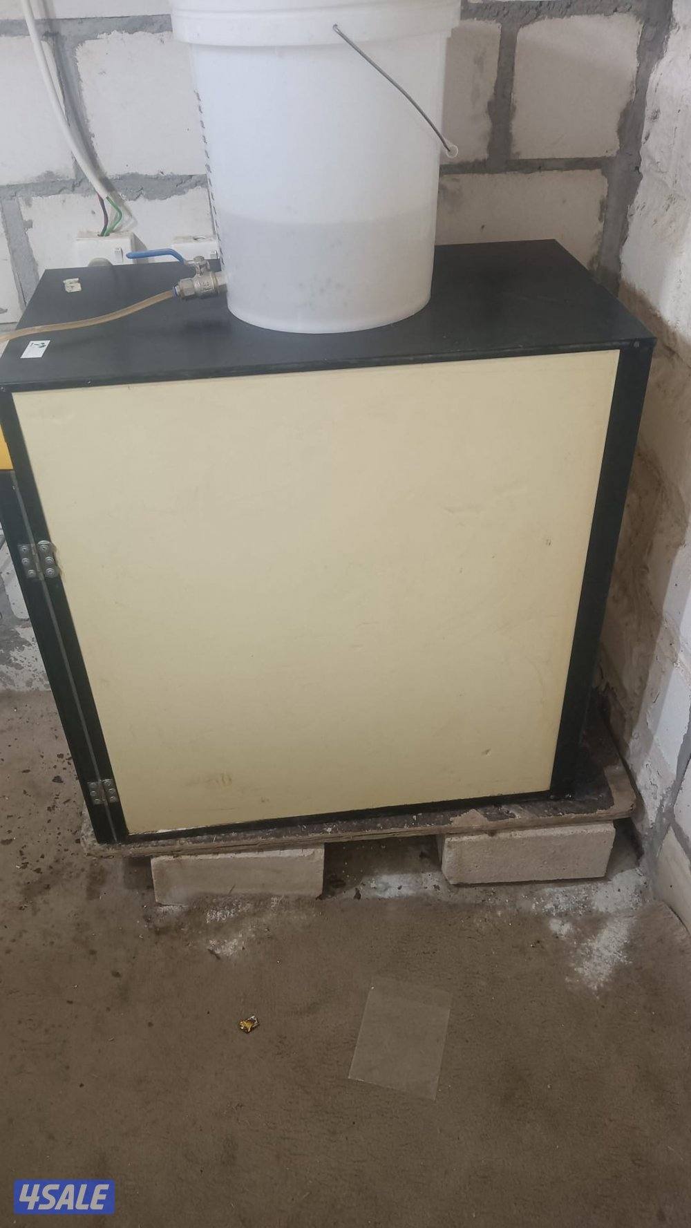 السلام عليكم للبيع فقاسة نايف 380بيضة معا كامل اغراضه ودفترها1