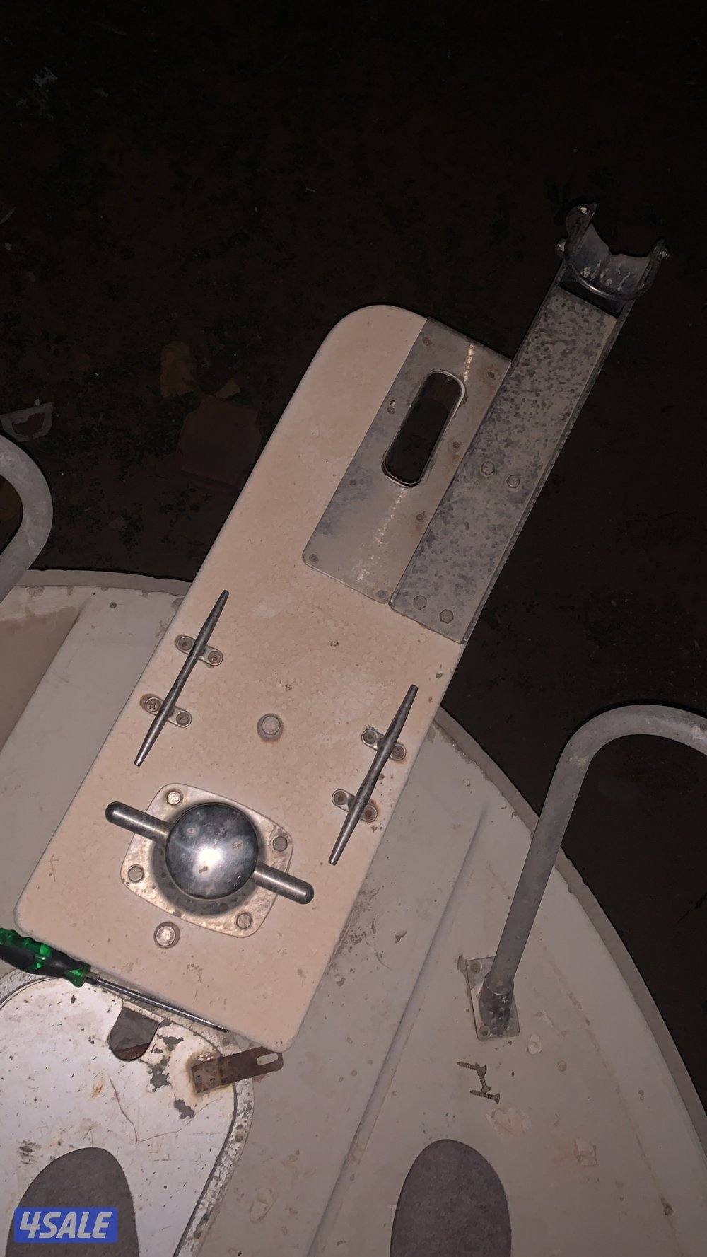 للبيع عربانه ومظله ومتفرغات8