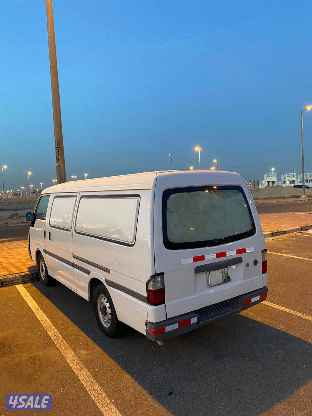 باص بوكس مقفل مازدا5