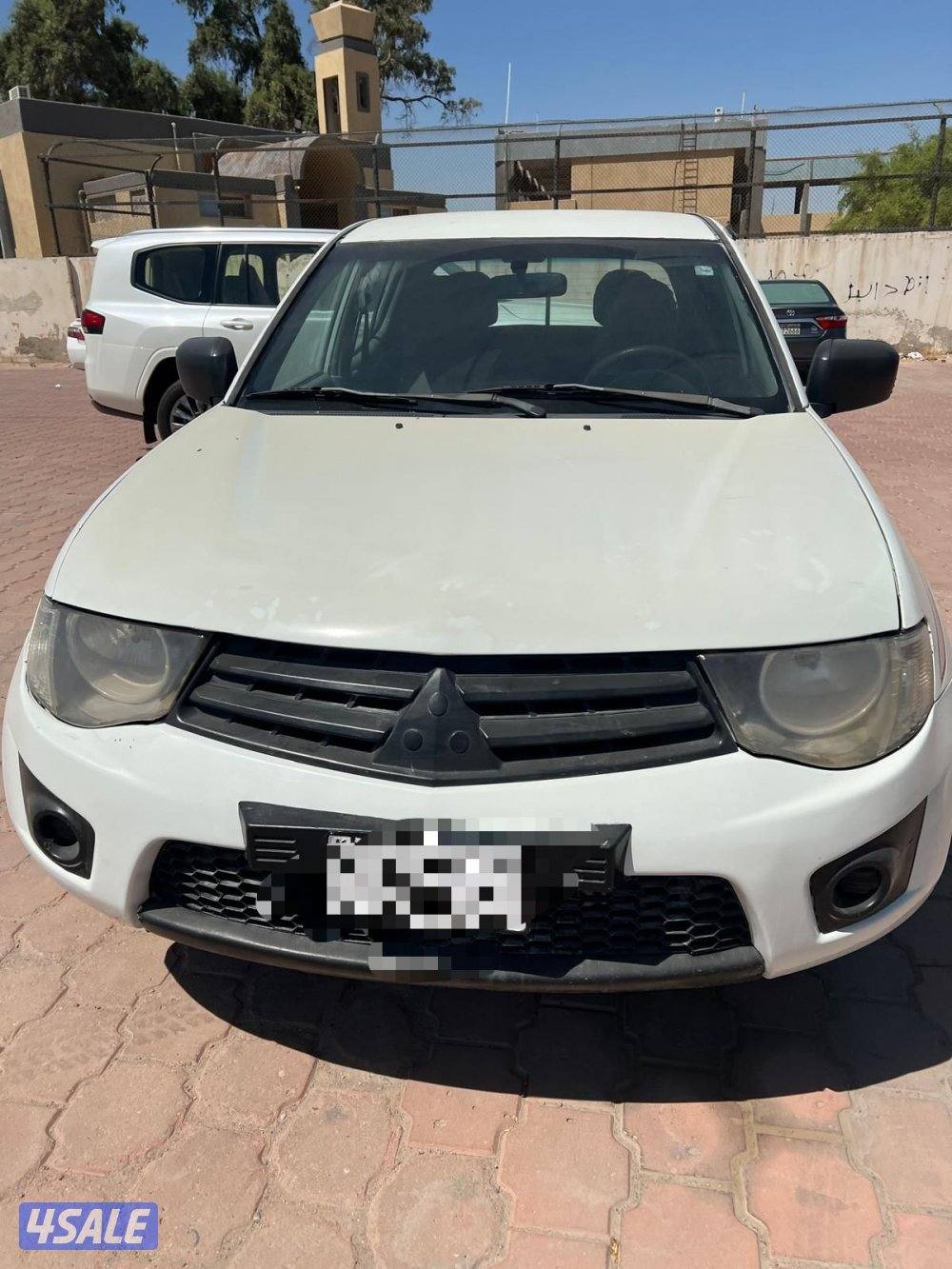 للبيع مستبيشي عربانة بنزين بدون دبل 20130