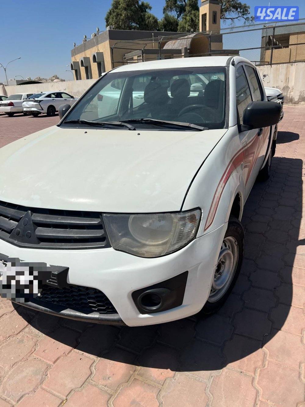 للبيع مستبيشي عربانة بنزين بدون دبل 20131