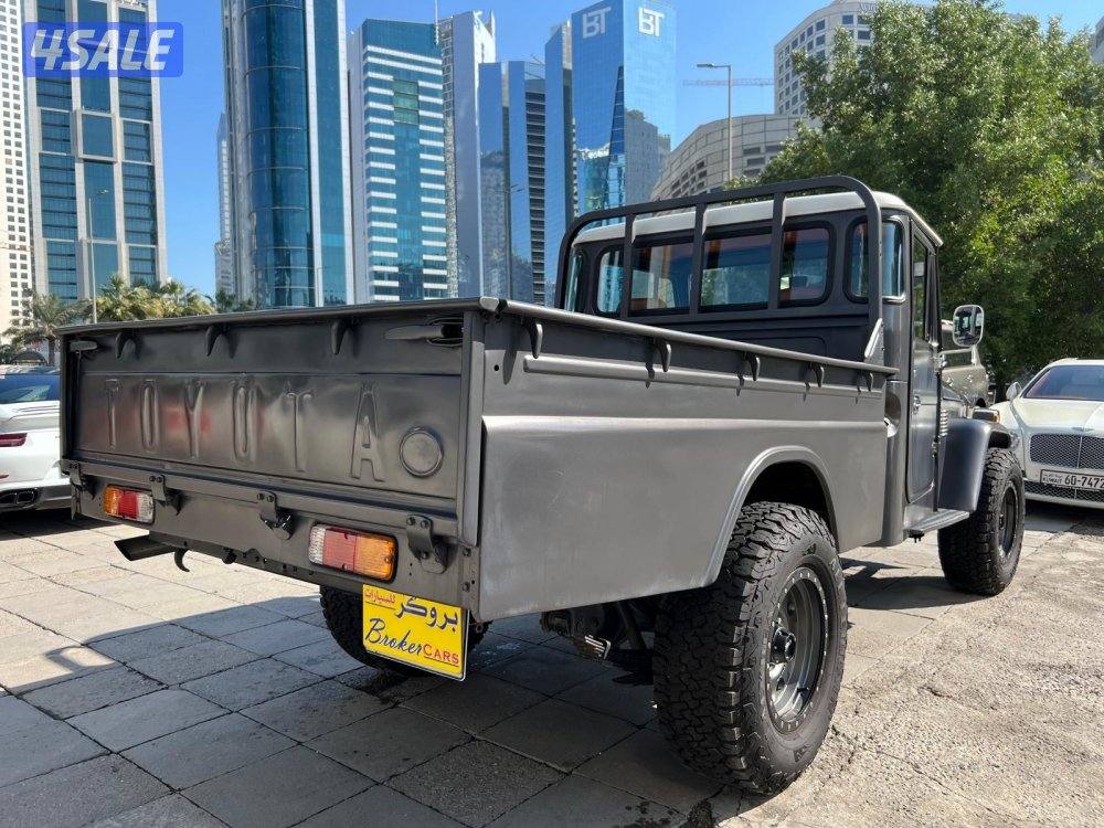 تويوتا لاندكروزر…وانيت…موديل 19834